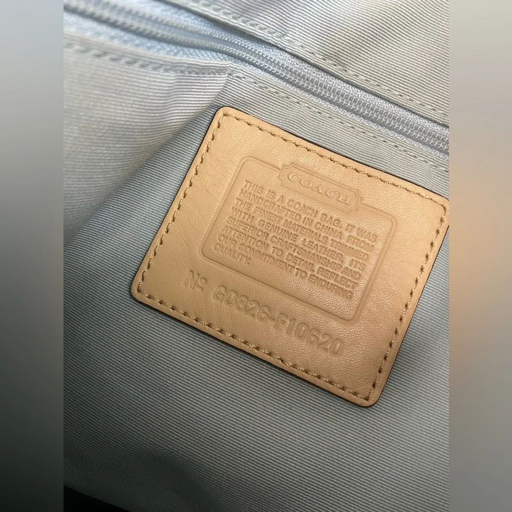 Gold Coach hobo shoulder bag - Picture 10 of 10